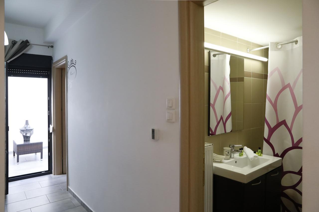 Gazi Boutique Apartment 2 Athene Buitenkant foto