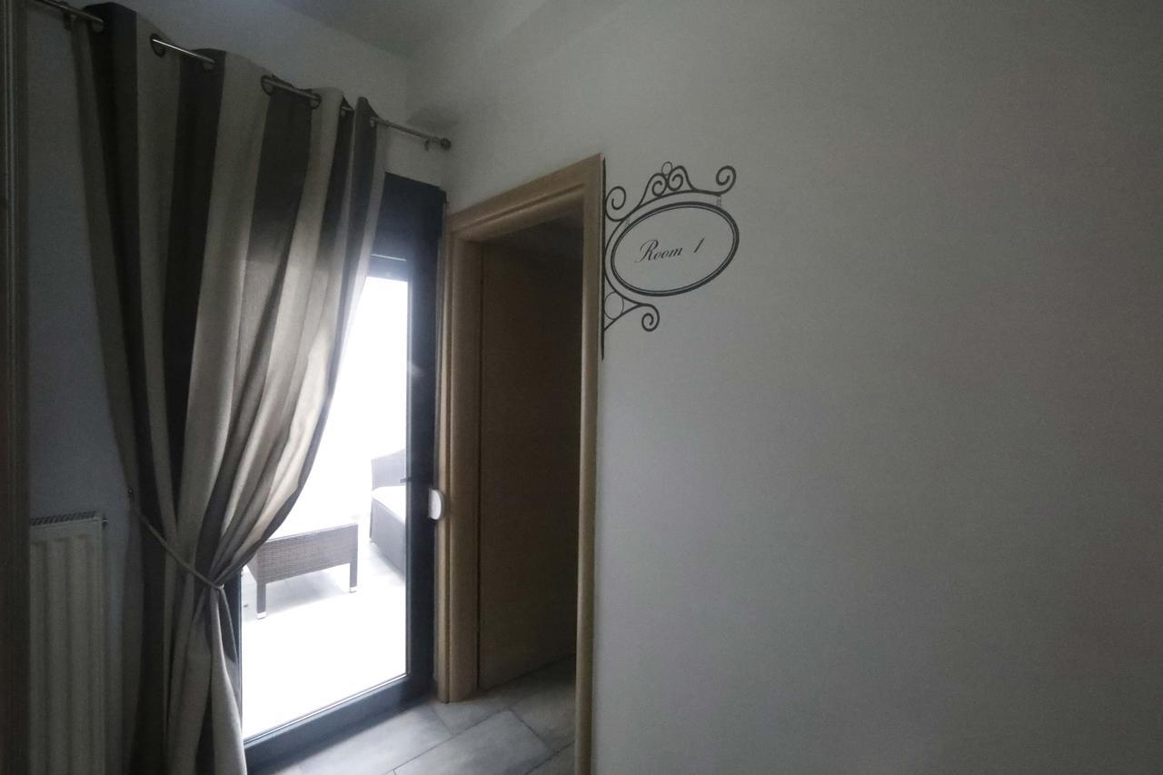 Gazi Boutique Apartment 2 Athene Buitenkant foto