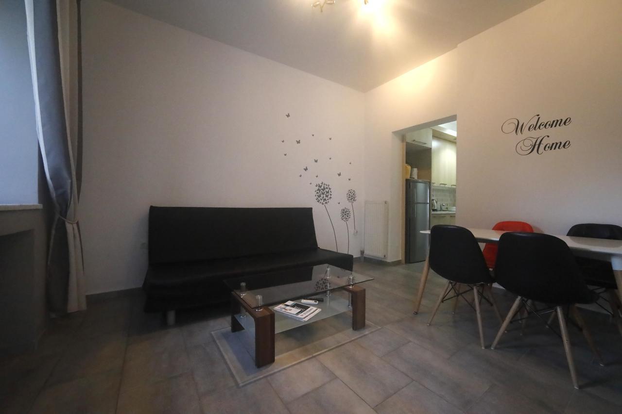 Gazi Boutique Apartment 2 Athene Buitenkant foto