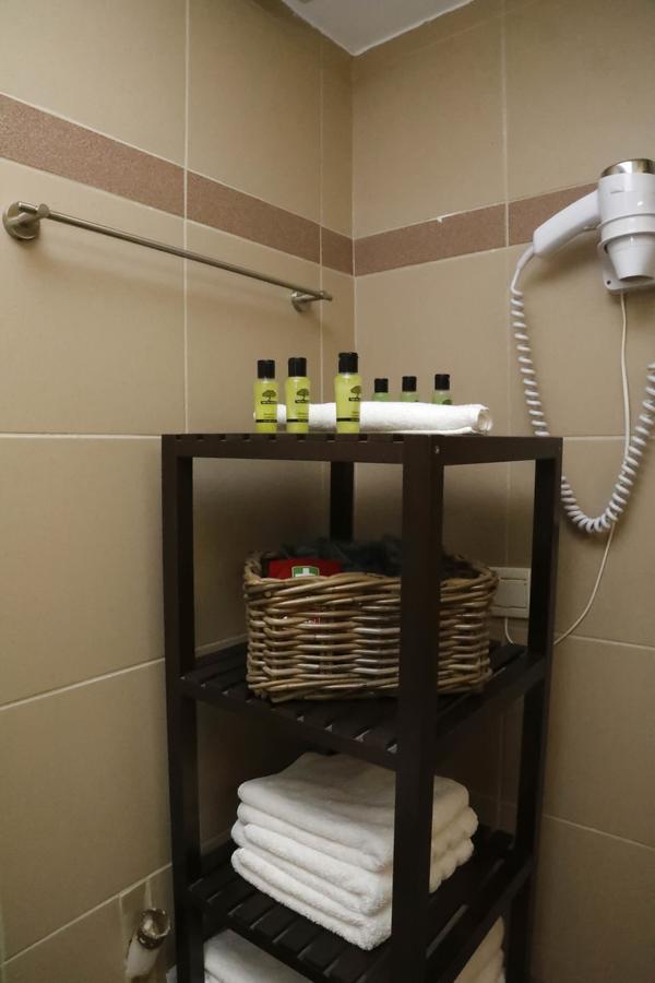 Gazi Boutique Apartment 2 Athene Buitenkant foto